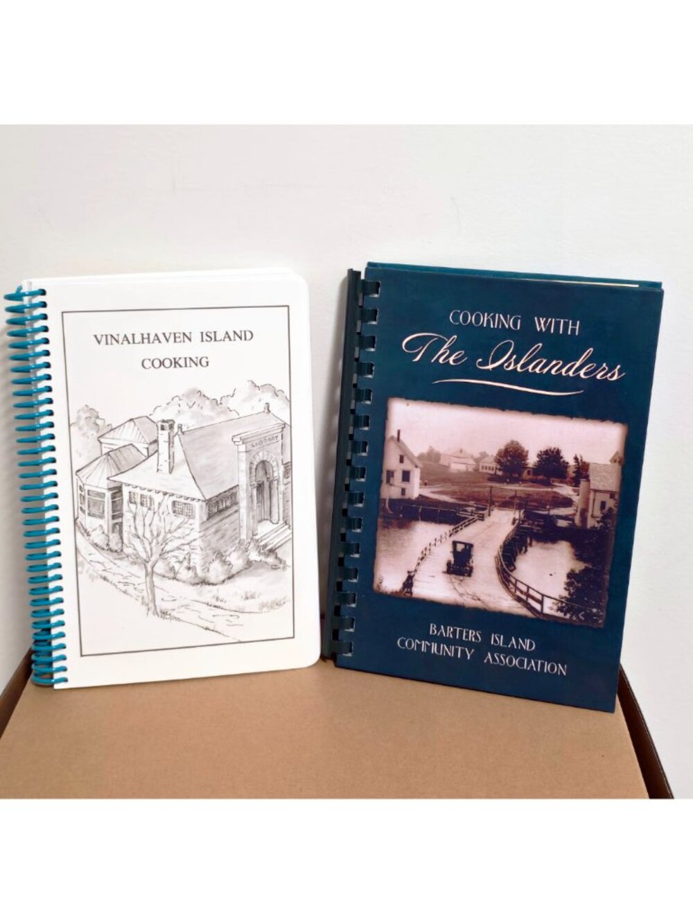 Maine Island Community Cookbooks Vinalhaven & Barters Island Lot 2 Local Lobster